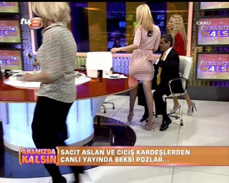 Cicişler Sacit Aslan'ın kucağında poz verdi 