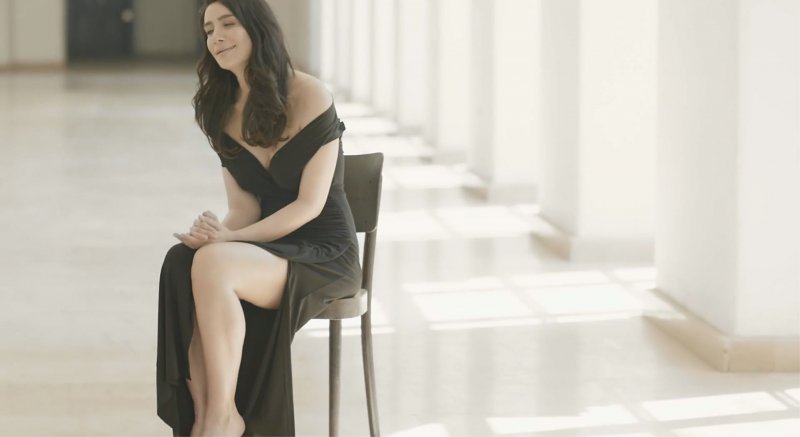 Sıla mankenlere taş çıkardı