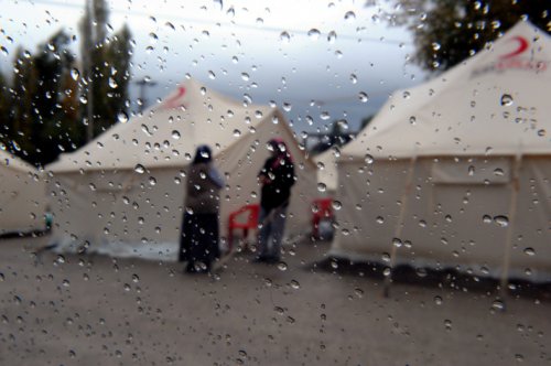 Van'da kar yağışı başladı