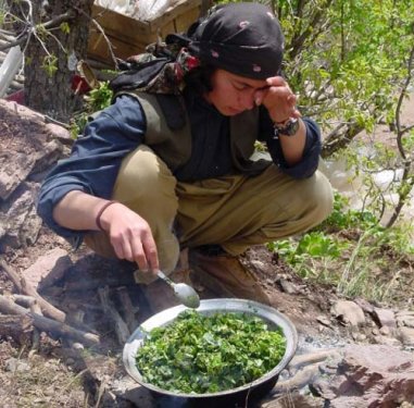 Yakalanan PKK'lının üzerinden çıkan fotoğraflar