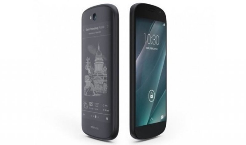 Rusya'da çift ekranlı YotaPhone 2 satışa çıktı