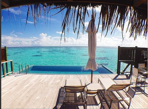 İrem Derici balayından fotoğraf paylaşıyor