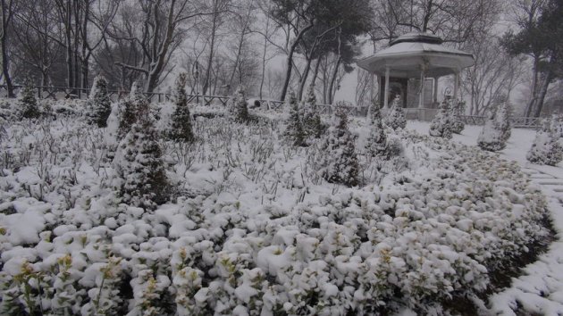İstanbul'da kar yağışı etkili oldu