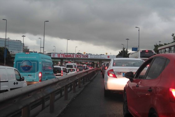 İstanbul'da sağanak yağmur etkisi