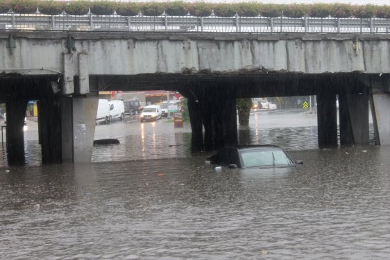 İstanbul'da sağanak yağmur etkisi