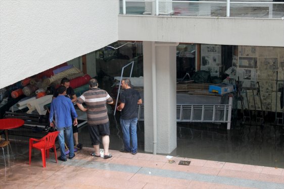 İstanbul'da sağanak yağmur etkisi