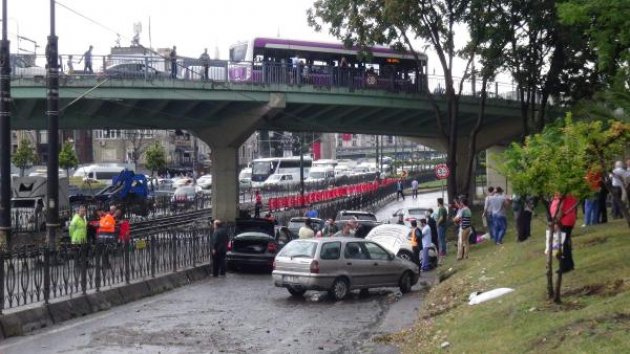 İstanbul'da sağanak yağmur etkisi
