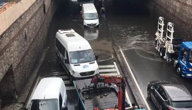 İstanbul'da sağanak yağmur etkisi
