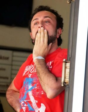 Oyuncu Burçin Bildik'in eşi ölümden döndü