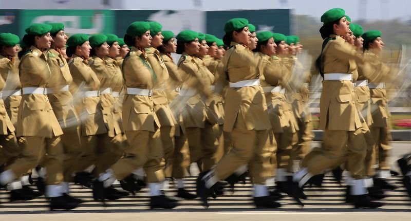 Pakistan yeni silahlarıyla gövde gösterisi yaptı