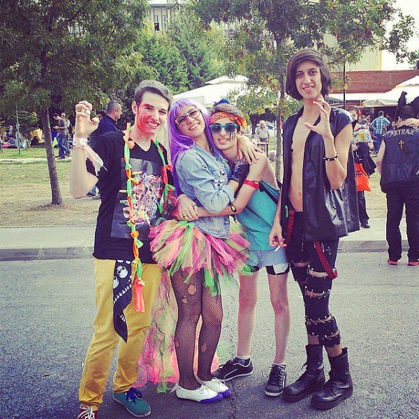 Lady Gaga konserinde hayranları da ilginç giyindi