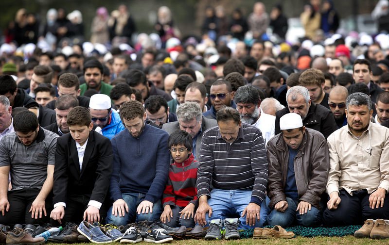 ABD'de öldürülen 3 Müslüman genç toprağa verildi