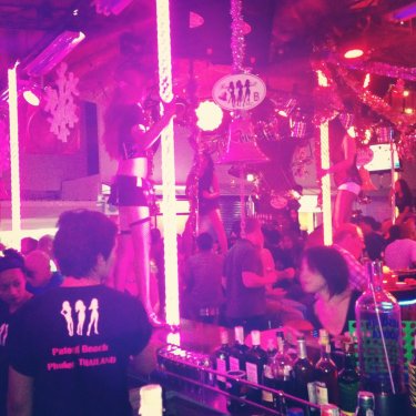 Ebru Şancı striptiz klübünde