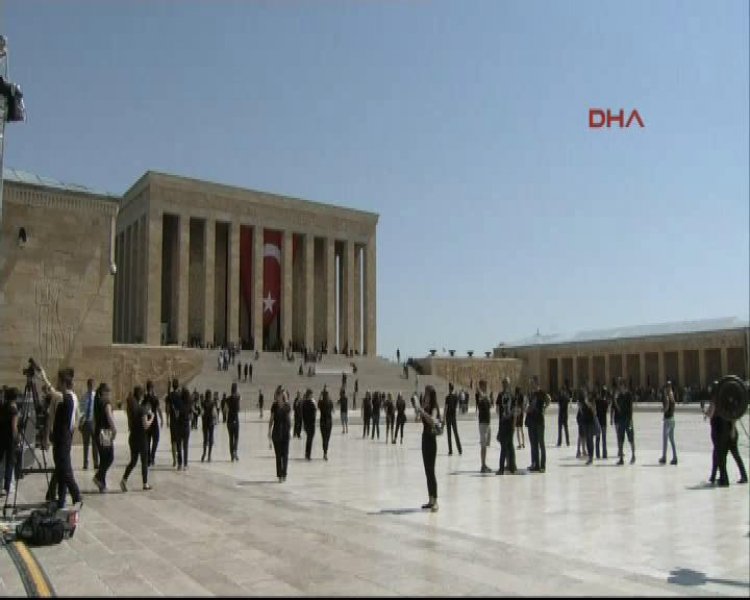 Anıtkabir'de rekor denemesinden görüntüler