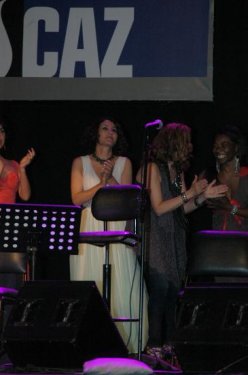 Aynur Doğan Açık Hava'da yuhalandı