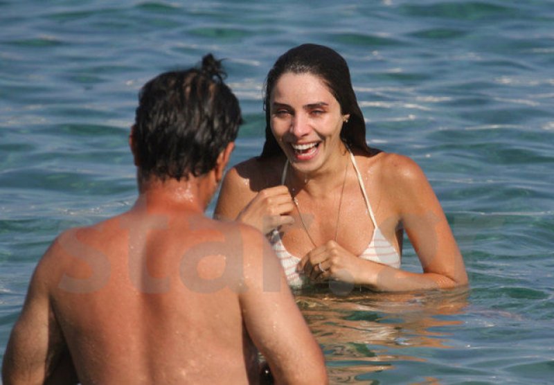 Nur Fettahoğlu eşiyle birlikte Yunan Adalarında yakalandı