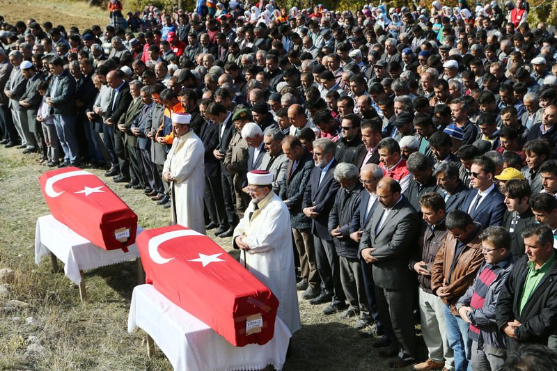 Madenciler son yolculuğuna uğurlandı