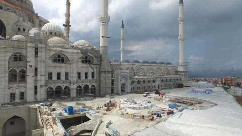 Çamlıca Camisi'nin kaba inşaatı bitti