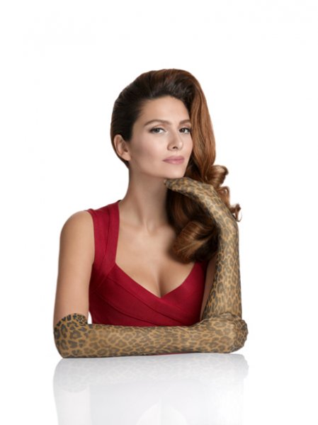 Tuba Büyüküstün ve Bergüzar Korel bir ankette karşı karşıya getirildi