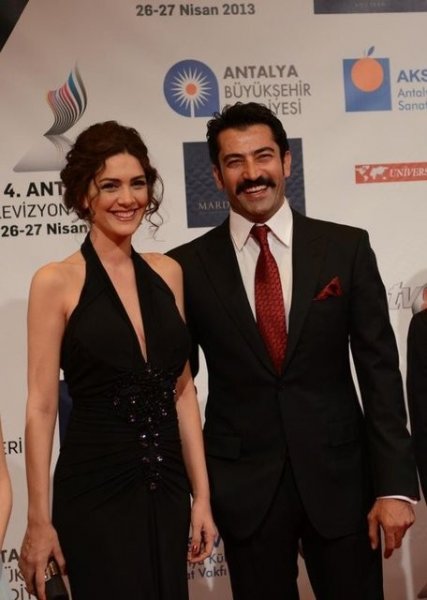 Bergüzar Korel'i ağlatan sürpriz