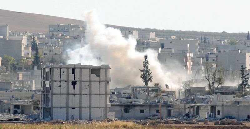 Harabeye dönen Kobani görüntülendi