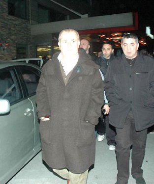 İbrahim Tatlıses başından vuruldu 