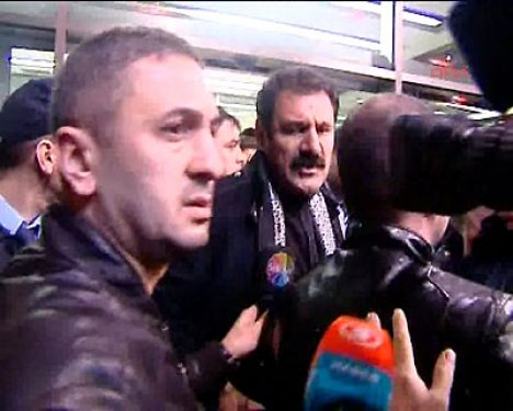 İbrahim Tatlıses başından vuruldu 