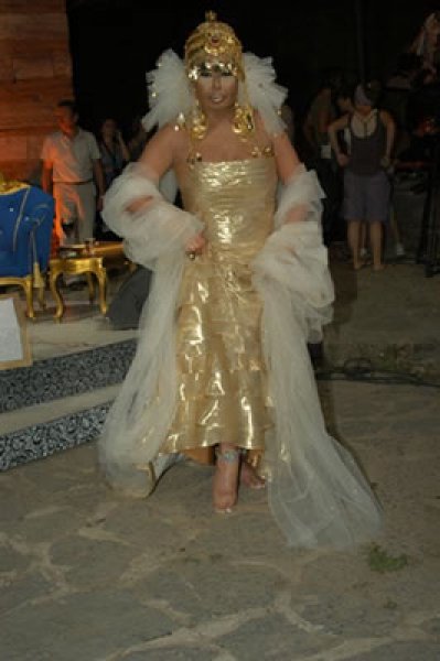 Bülent Ersoy bir haftadır tedavi görüyor 