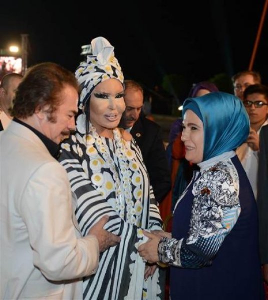 Bülent Ersoy bir haftadır tedavi görüyor 