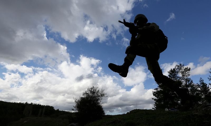 TSK'nın özel timinden nefes kesen görüntüler