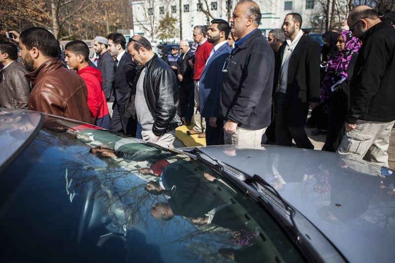 ABD'de öldürülen 3 Müslüman genç toprağa verildi