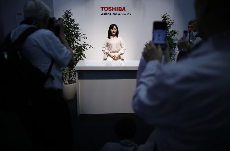 Toshiba ilk geyşa robotunu tanıttı