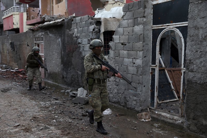 Cizre'de operasyonlar devam ediyor