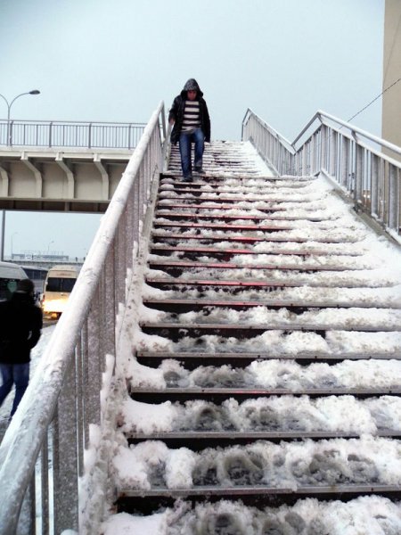 İstanbul'da kar yağışı hayatı olumsuz etkiledi
