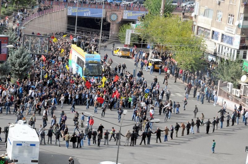 HDP'nin çağrısıyla Kobani'ye destek için toplandılar