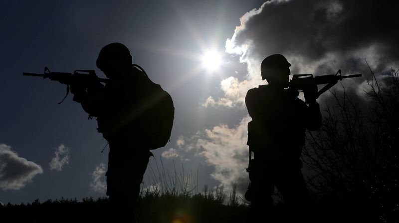 TSK'nın özel timinden nefes kesen görüntüler