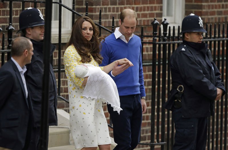 İngiliz Kraliyeti'nin ikinci bebeğinden ilk görüntüler