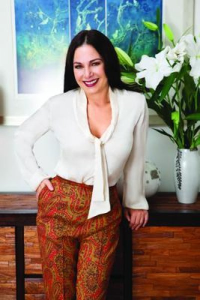 Şenay Gürler torunuyla alışverişte