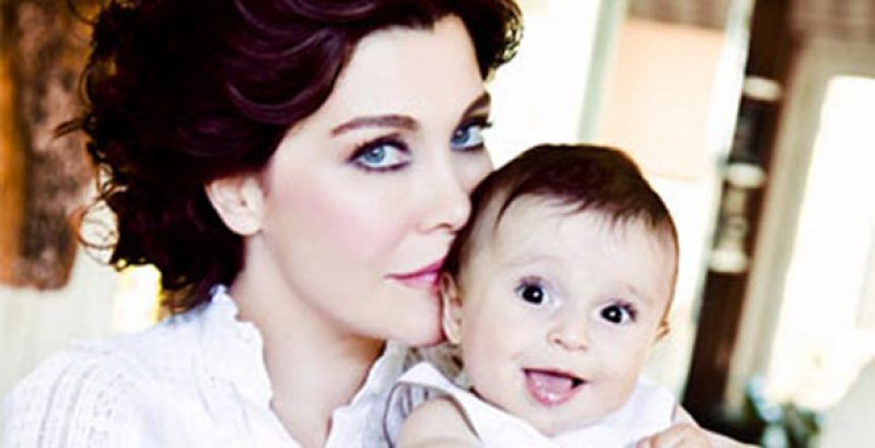 Deniz Akkaya: Kızımın kordonunu kendim kestim