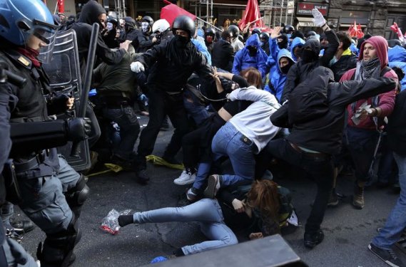İtalya'da kemer sıkma eylemine sert müdahale