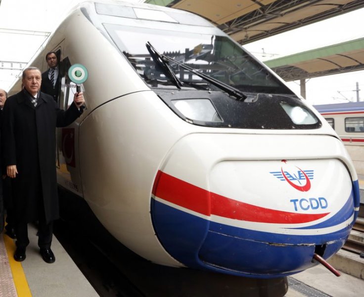 Davutoğlu ile Erdoğan İstanbul-Konya YHT açılışında