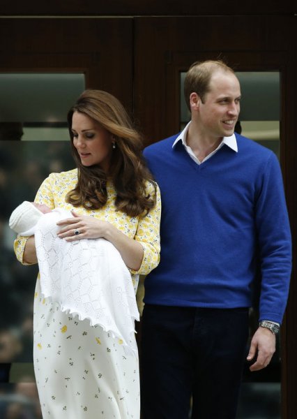 İngiliz Kraliyeti'nin ikinci bebeğinden ilk görüntüler