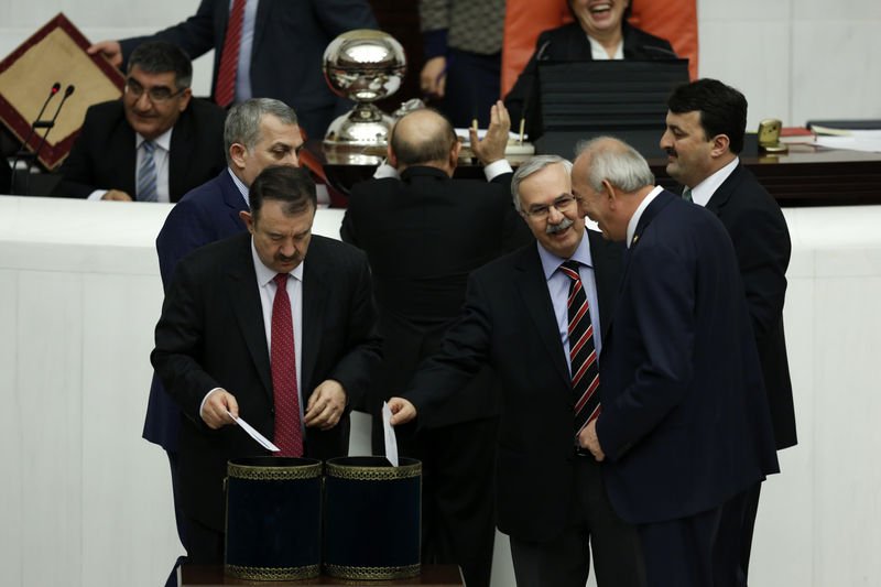 Meclis Genel Kurulu'nda yapılan oylamadan görüntüler