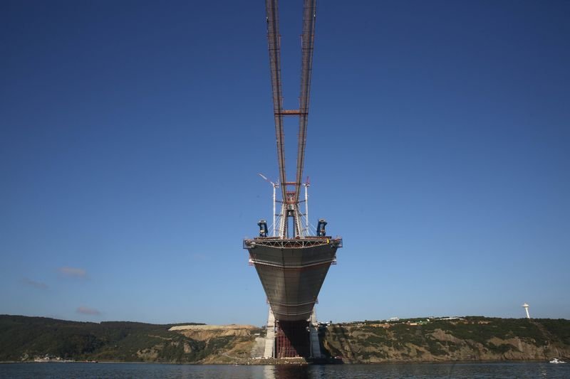 Üçüncü köprünün telleri rekor kırdı