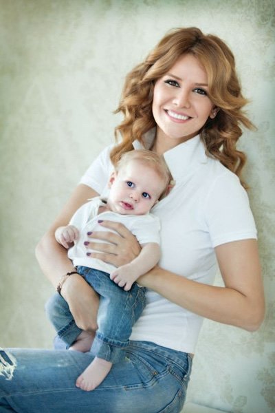 Esra Erol günlük 50 bin TL'ye el sıkıştı