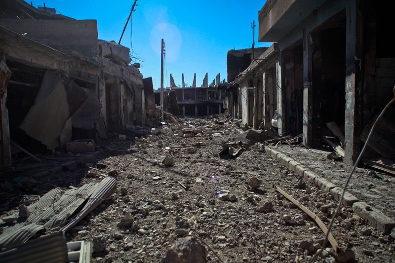 Harabeye dönen Kobani görüntülendi