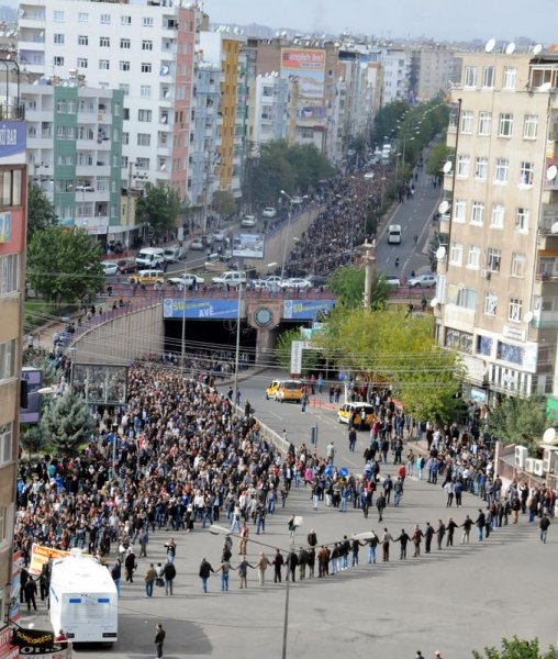 HDP'nin çağrısıyla Kobani'ye destek için toplandılar