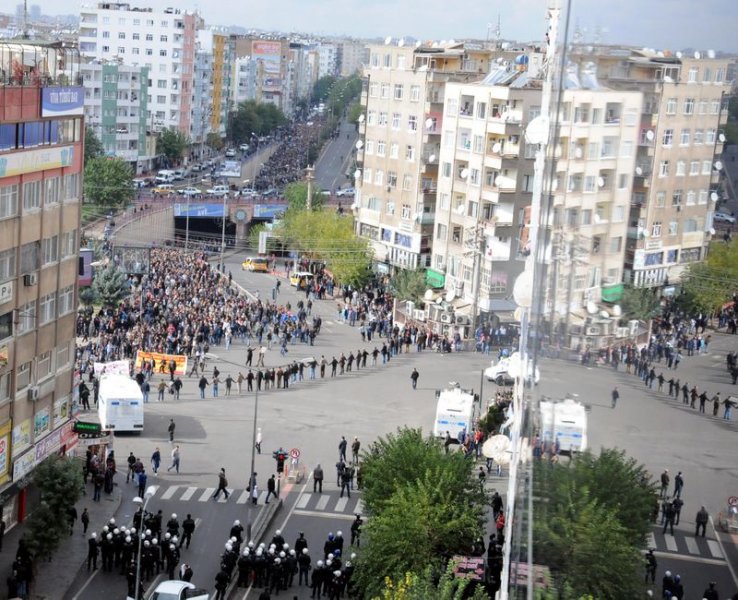 HDP'nin çağrısıyla Kobani'ye destek için toplandılar