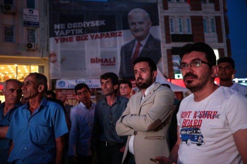 Binali Yıldırım-Ekrem İmamoğlu münazarasına yoğun ilgi