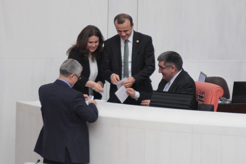 Meclis Genel Kurulu'nda yapılan oylamadan görüntüler